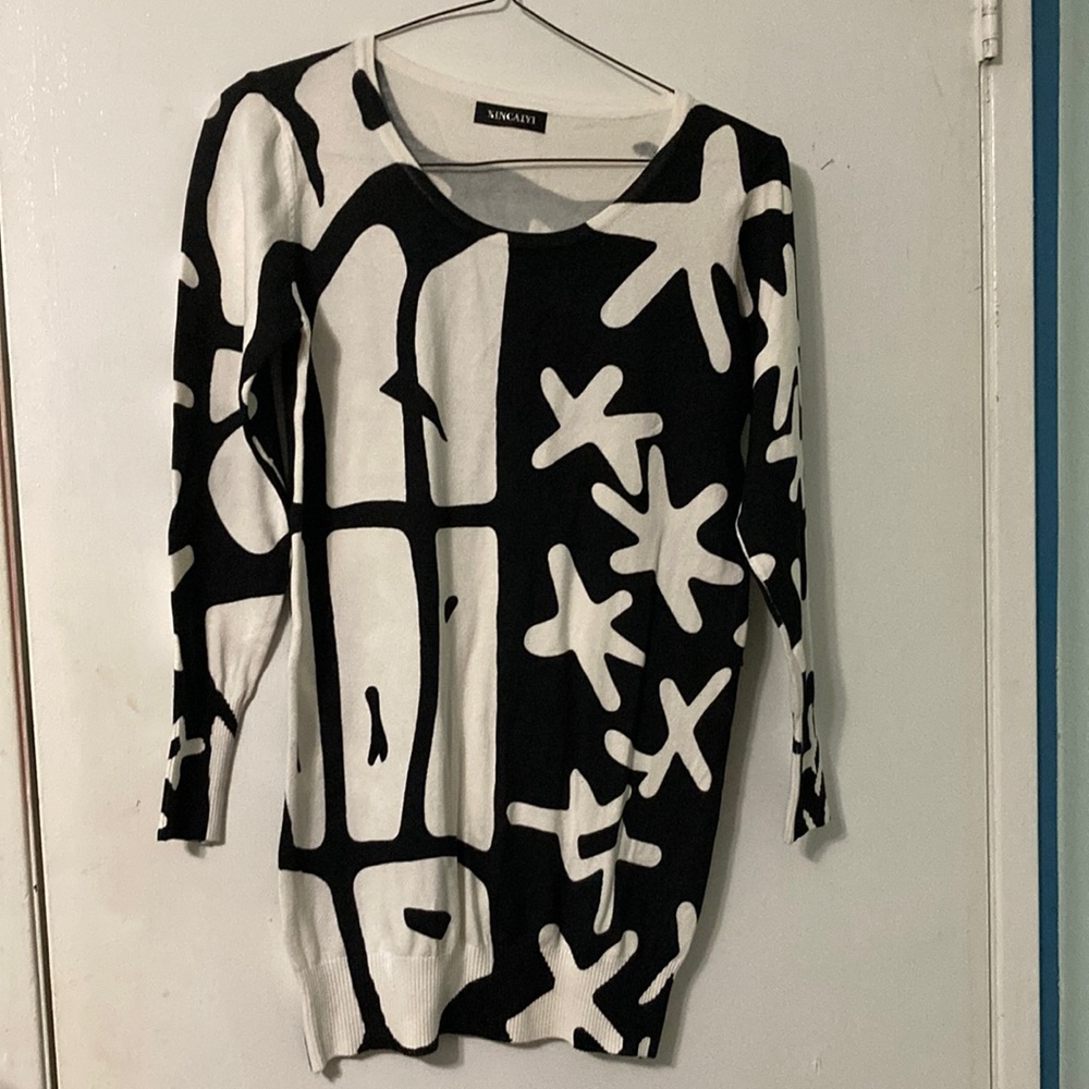 Abstract light knit